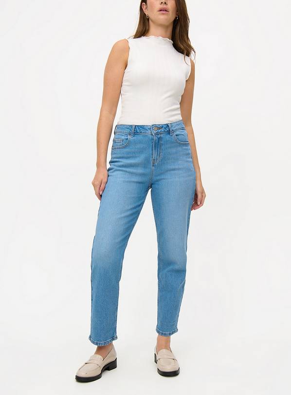 Light Blue Wash Straight Leg Relaxed Jeans 18S